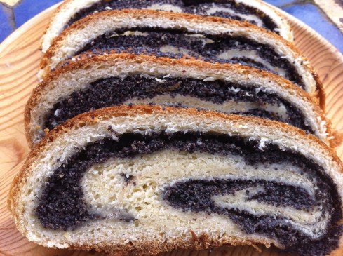 poppyseed scroll bread