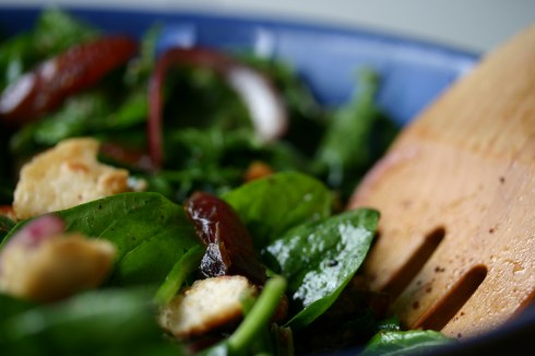 Spinach, date and almond salad