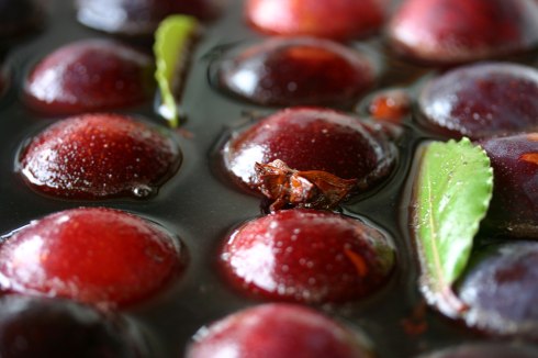 Baked spiced plums