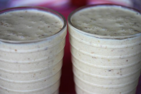 Date and oatmeal smoothie
