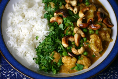 Cauliflower, cashew and pea curry