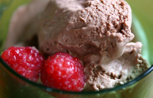 chocolate-raspberry-icecream2