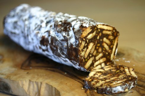 Salame de chocolate (Portuguese chocolate salami)
